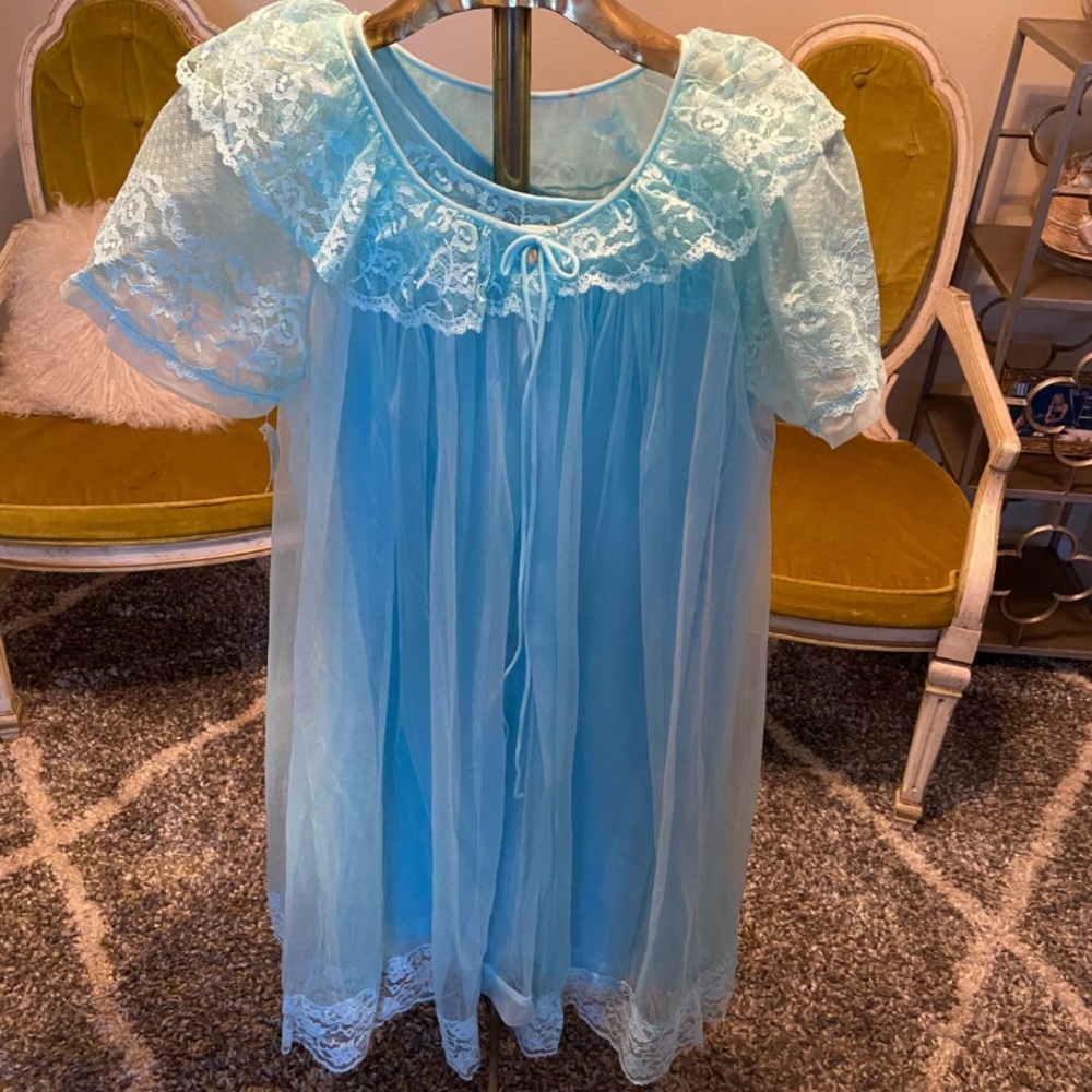 1950s/60s Vintage 2 piece Peignoir Set By Miss Elaine